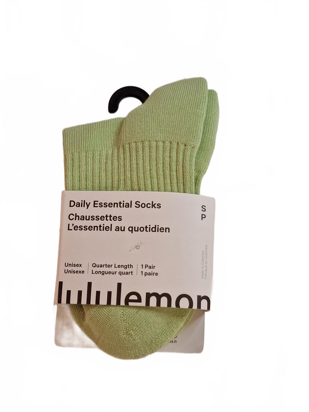 NWT lululemon athletica Daily Essential Socks